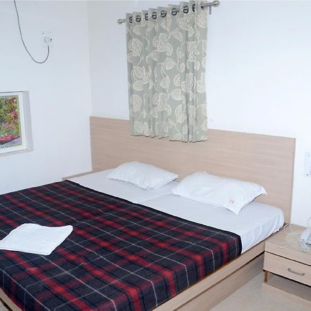 נאגפור Hotel Kuber מראה חיצוני תמונה